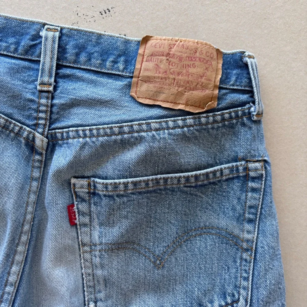 Vintage 80s Levis 501 Selvedge Denim Jean Shorts Light‎ Wash Button Fly